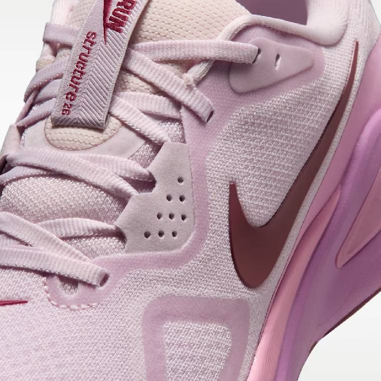 Дамски маратонки Nike Structure 26 в розово, изглед към горната част
