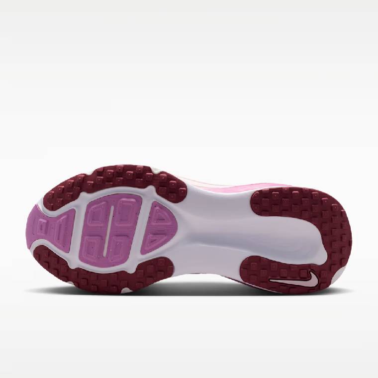 Дамски маратонки маратонки Nike Vomero 18 в розово с тъмночервени и бели детайли, изглед към подметката